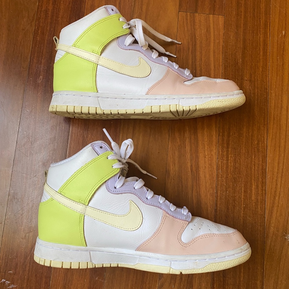 womens 8.5 mid dunks (multicolor), in decent condition